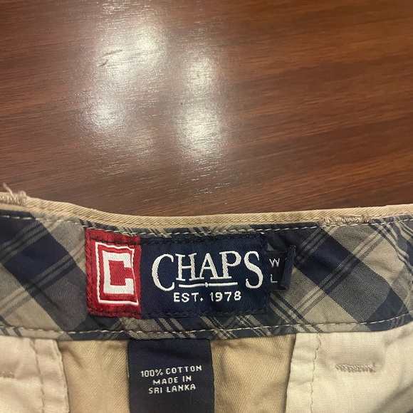 Chaps Khakis pants like new 32/32 - Picture 3 of 4